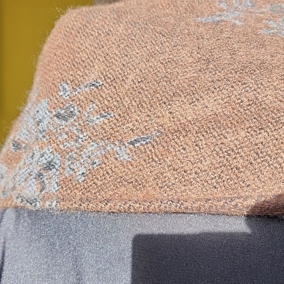 Soft by the avenue women's ruana one size - Picture 3 of 10